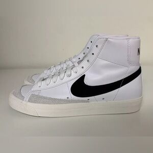 Nike White High-Top blazers Sneakers with Black Swoosh